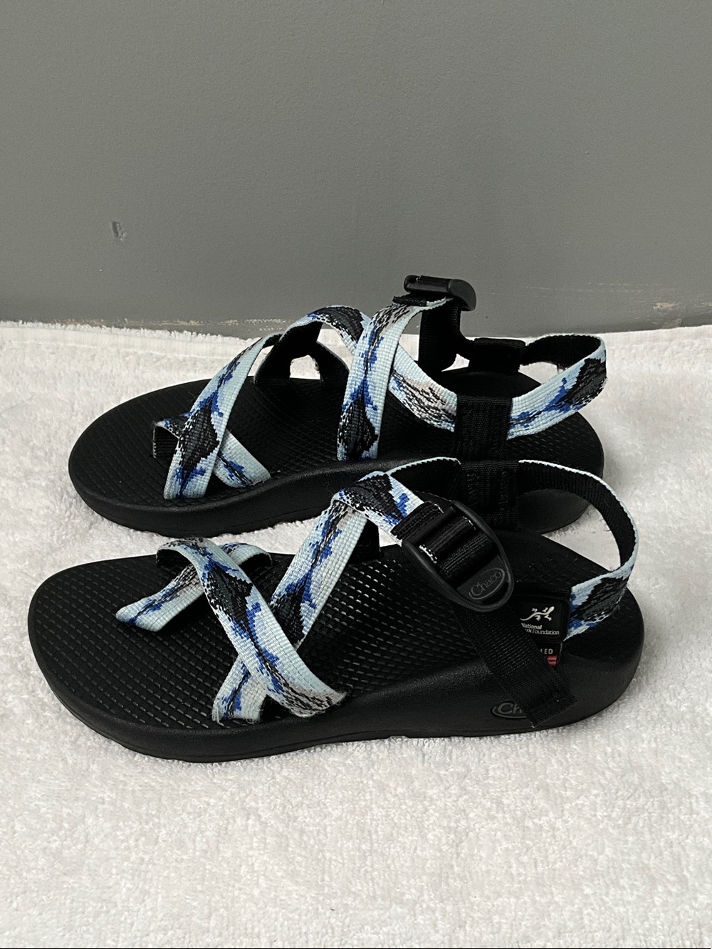 Chacowomens Black Sandals with Blue Patterned Straps size 7